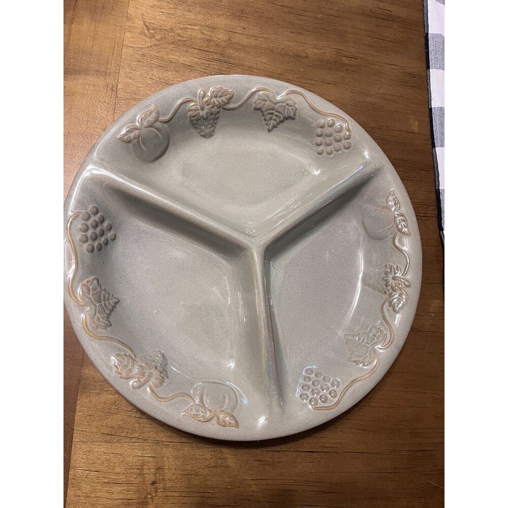 Dolgencorp Grape Vine Divided Serving Plate 13" Round